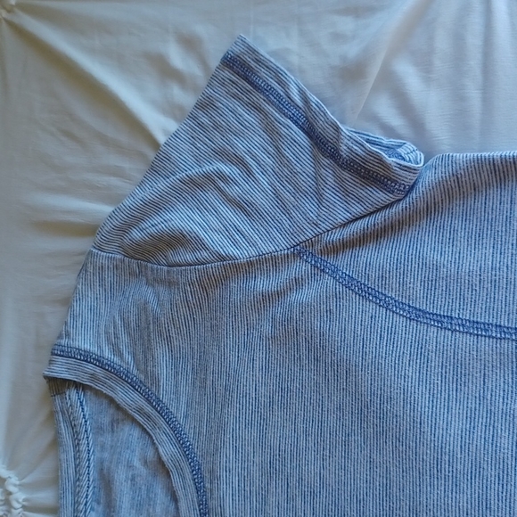 ☀️Talbots short sleeve tshirt - Picture 3 of 5